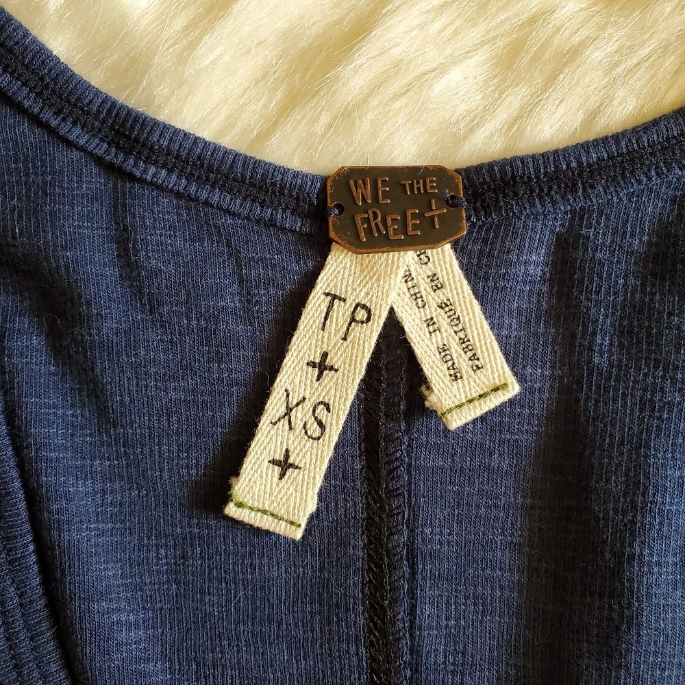 Free People Tate Keyhole Blue Layering Top XS NWT - Picture 13 of 16